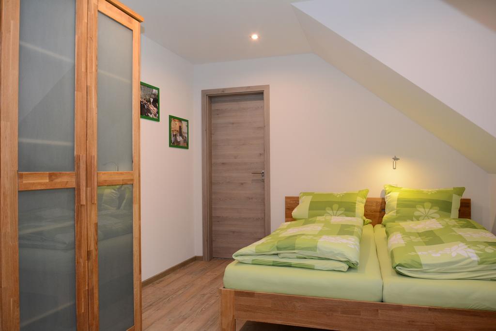 Pension Zum Hirsch Göda Pokoj fotografie