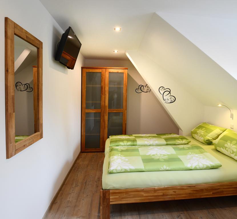 Pension Zum Hirsch Göda Pokoj fotografie